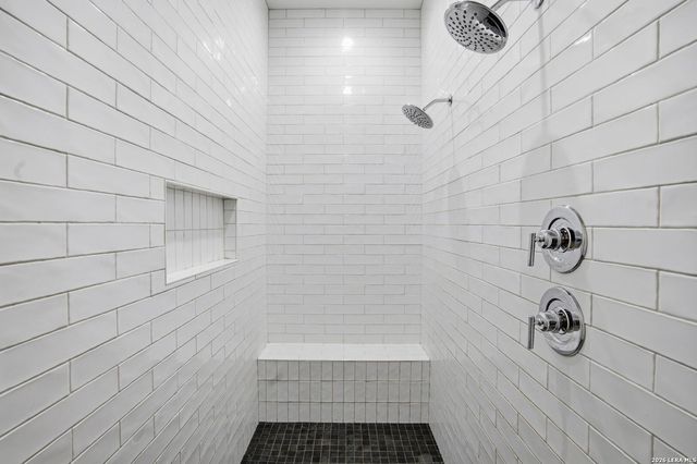 153 Chisum, La Vernia, TX 78121