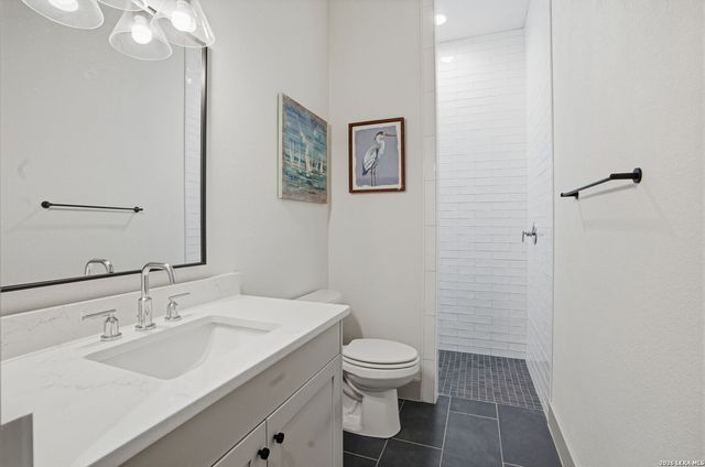 153 Chisum, La Vernia, TX 78121