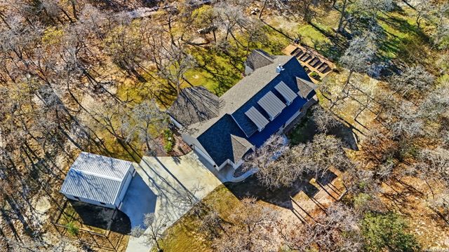 153 Chisum, La Vernia, TX 78121