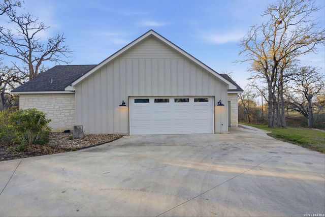 153 Chisum, La Vernia, TX 78121