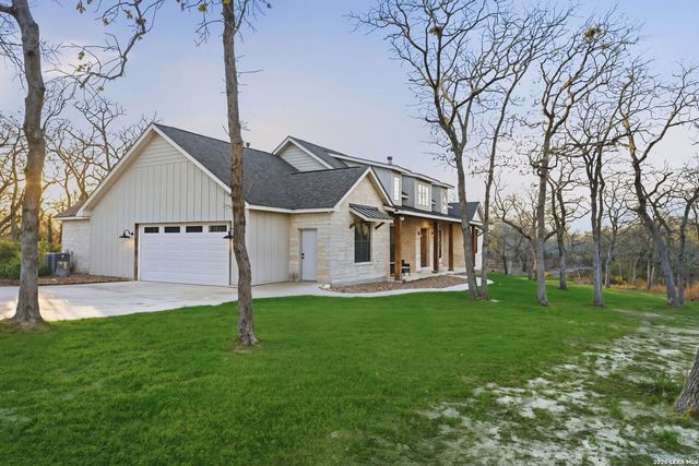 153 Chisum, La Vernia, TX 78121