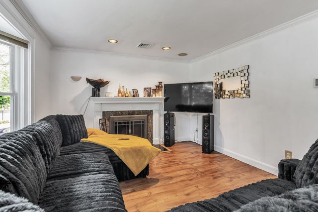 12 Oakland, Lawrence, MA 01843