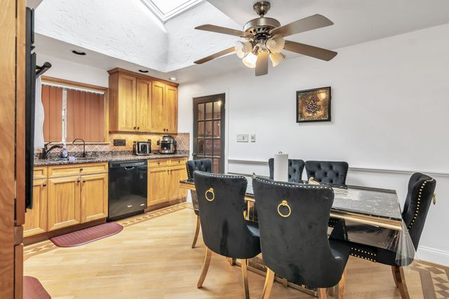 12 Oakland, Lawrence, MA 01843