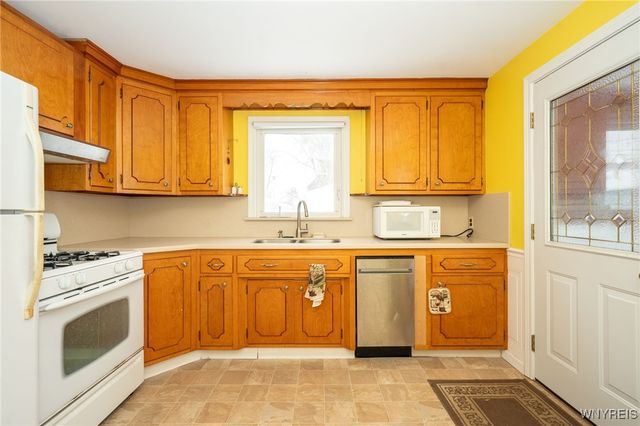 14 Dundee Street, Buffalo, NY 14220