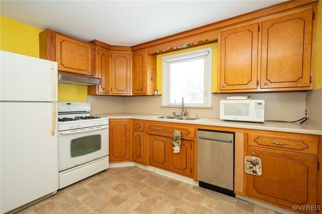 14 Dundee Street, Buffalo, NY 14220