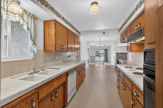 6516 Meadowcreek Way, Citrus Heights, CA 95621