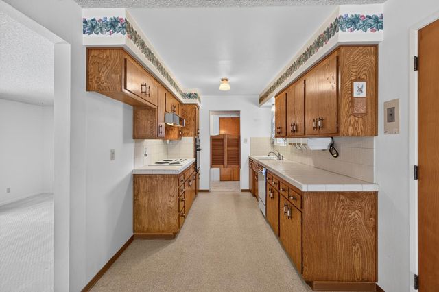 6516 Meadowcreek Way, Citrus Heights, CA 95621
