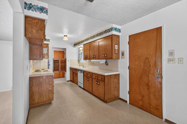 6516 Meadowcreek Way, Citrus Heights, CA 95621