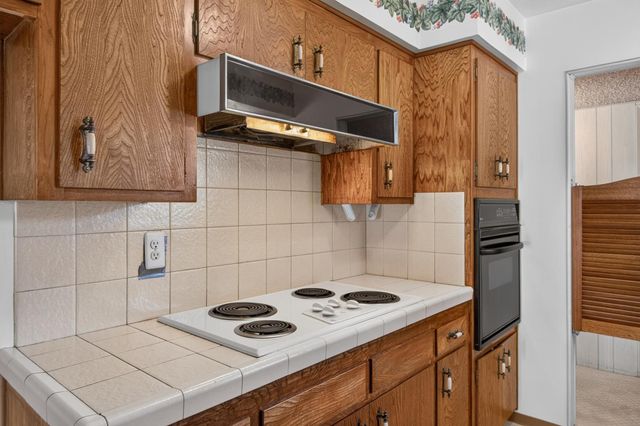 6516 Meadowcreek Way, Citrus Heights, CA 95621