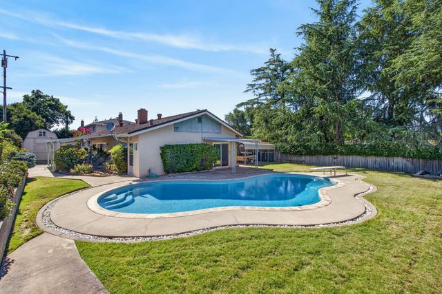 6516 Meadowcreek Way, Citrus Heights, CA 95621