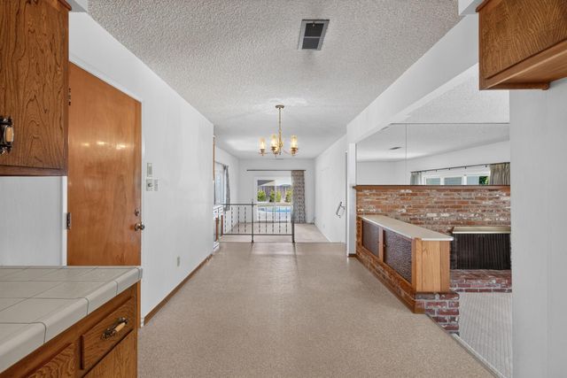 6516 Meadowcreek Way, Citrus Heights, CA 95621
