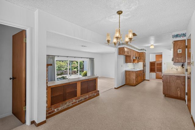 6516 Meadowcreek Way, Citrus Heights, CA 95621