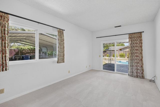 6516 Meadowcreek Way, Citrus Heights, CA 95621