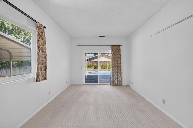 6516 Meadowcreek Way, Citrus Heights, CA 95621