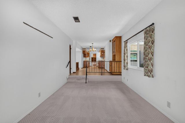 6516 Meadowcreek Way, Citrus Heights, CA 95621