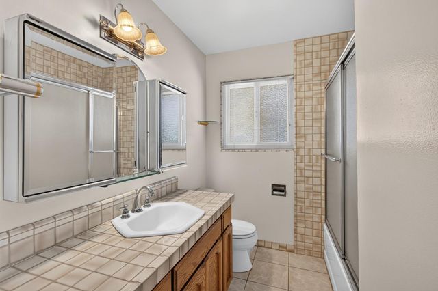 6516 Meadowcreek Way, Citrus Heights, CA 95621