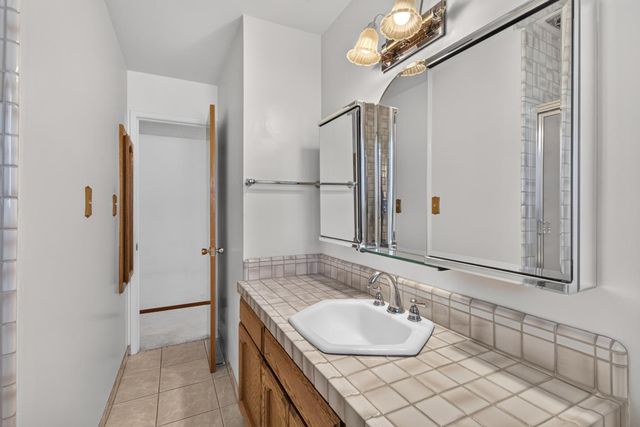 6516 Meadowcreek Way, Citrus Heights, CA 95621