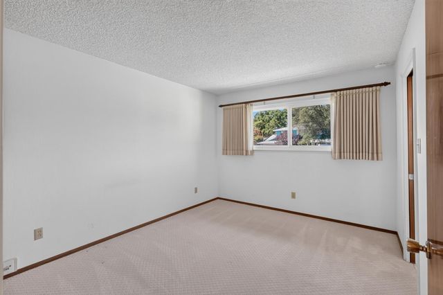 6516 Meadowcreek Way, Citrus Heights, CA 95621