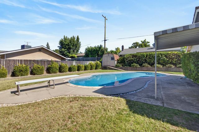 6516 Meadowcreek Way, Citrus Heights, CA 95621