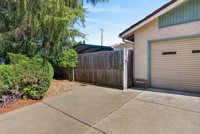 6516 Meadowcreek Way, Citrus Heights, CA 95621