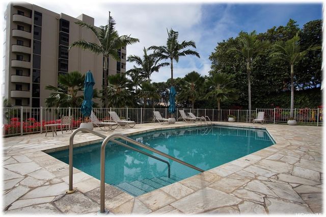 999 Wilder Avenue 201, Honolulu, HI 96822