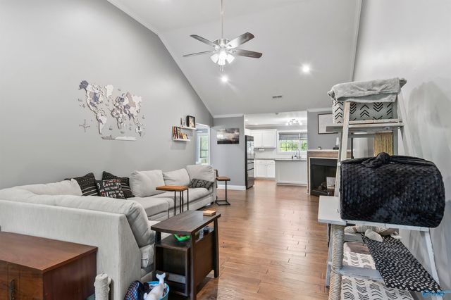 155 Cumberlind Drive, Guntersville, AL 35976