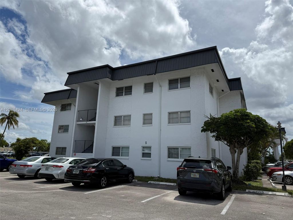 4880 NW 22nd Street 307, Lauderhill, FL 33313