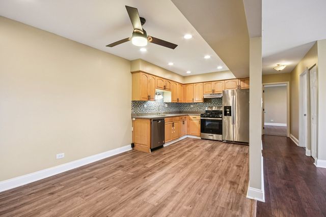 108 Mullingar Court 2D, Schaumburg, IL 60193