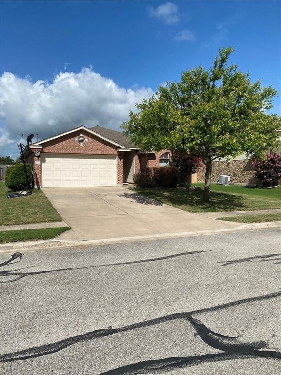 1123 Burgess DR, Leander, TX 78641