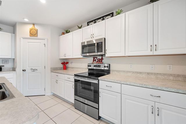 98 PRAIRIE FALCON DRIVE, Groveland, FL 34736