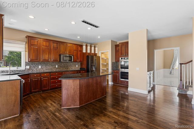 50940 Park Place Drive, Novi, MI 48167