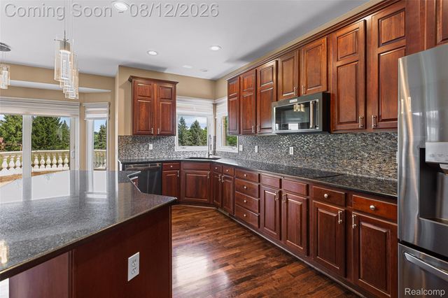 50940 Park Place Drive, Novi, MI 48167