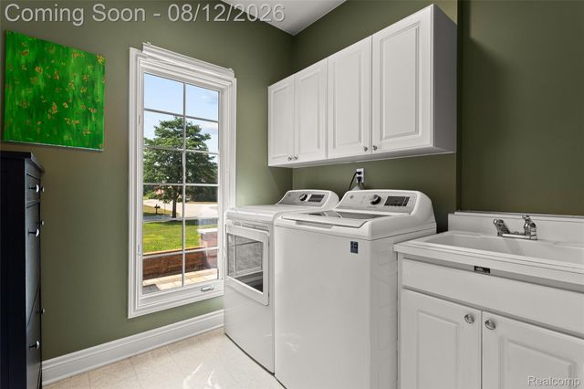 50940 Park Place Drive, Novi, MI 48167