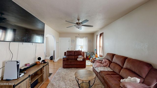 4447 Walker Avenue, Toledo, OH 43612