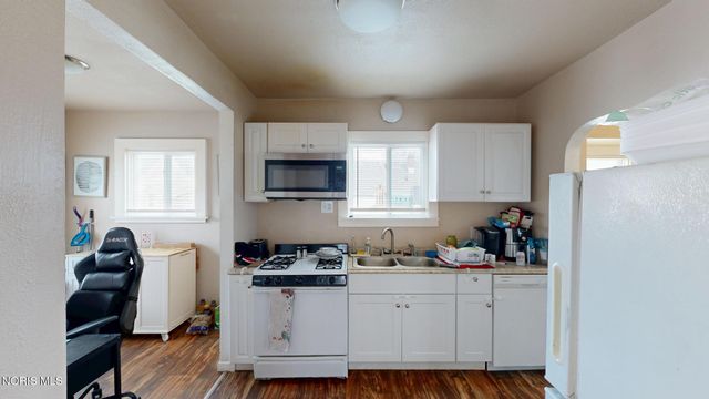 4447 Walker Avenue, Toledo, OH 43612