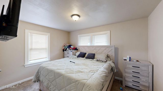 4447 Walker Avenue, Toledo, OH 43612