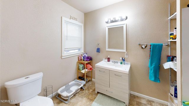 4447 Walker Avenue, Toledo, OH 43612