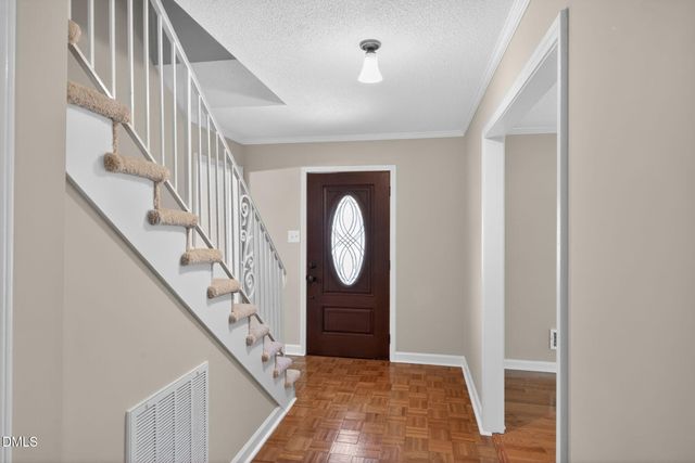 6700 Brookmeade Place, Raleigh, NC 27612