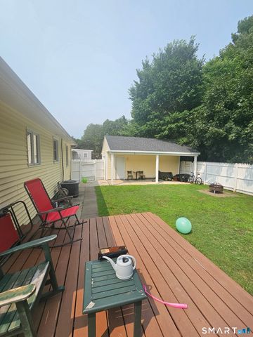 54 Woodrow Avenue, Norwich, CT 06360