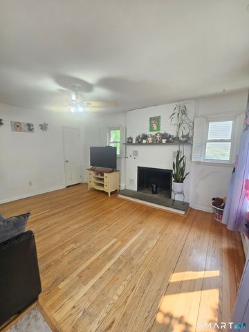 54 Woodrow Avenue, Norwich, CT 06360