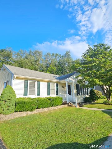 54 Woodrow Avenue, Norwich, CT 06360
