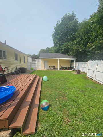 54 Woodrow Avenue, Norwich, CT 06360