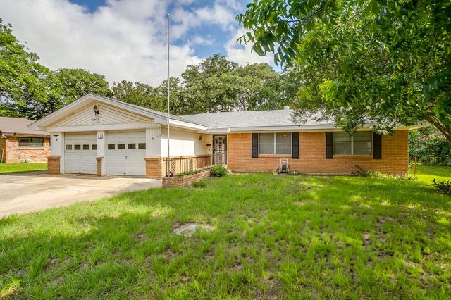616 Post Oak Drive, Hurst, TX 76053