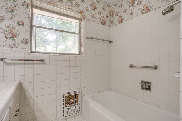 616 Post Oak Drive, Hurst, TX 76053