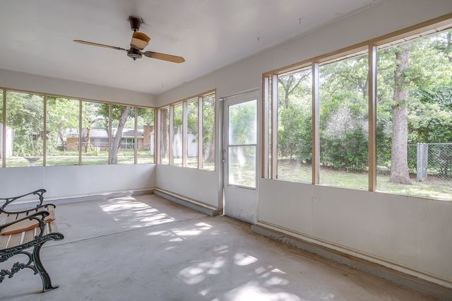 616 Post Oak Drive, Hurst, TX 76053