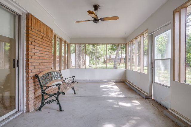 616 Post Oak Drive, Hurst, TX 76053