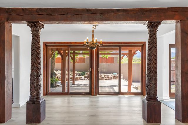 211 Spruce Street, Santa Fe, NM 87501