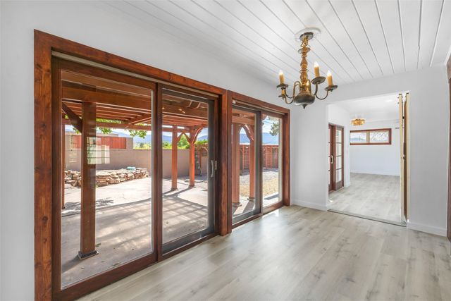 211 Spruce Street, Santa Fe, NM 87501