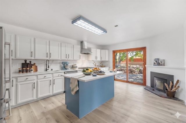 211 Spruce Street, Santa Fe, NM 87501
