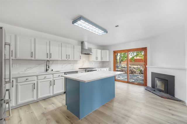 211 Spruce Street, Santa Fe, NM 87501
